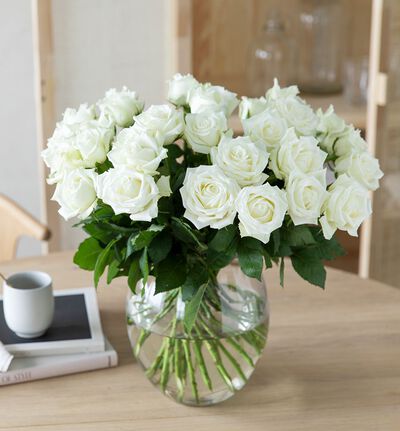 30 hvite roser 30 hvite roser